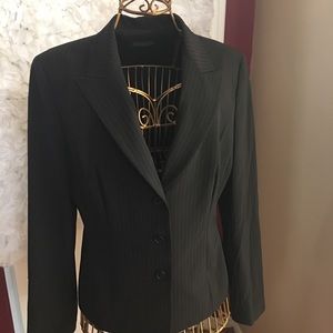 Tahari 2pc Suit